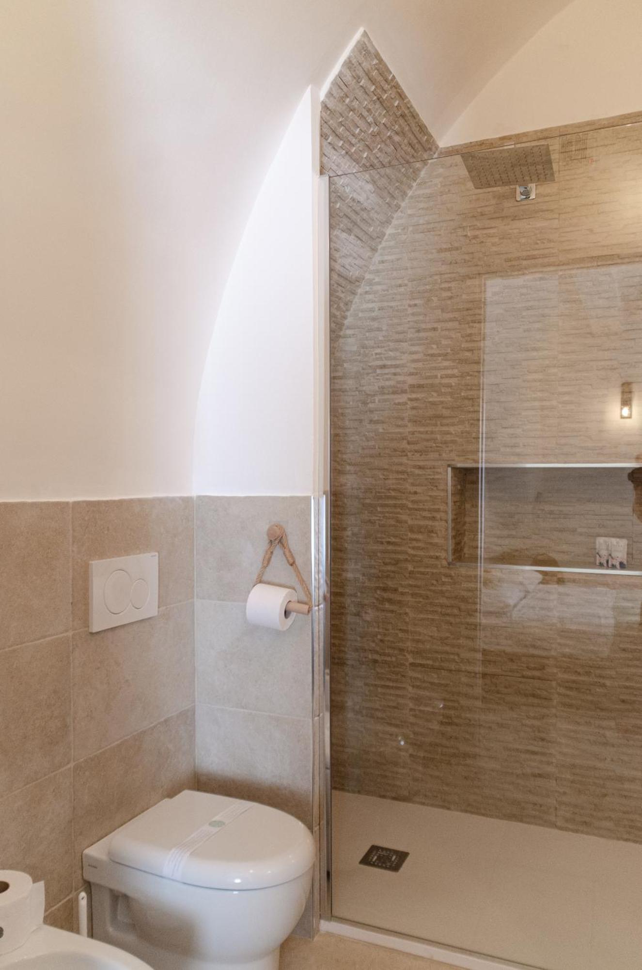 Aca Suite Luxury With Jacuzzi Adelfia Εξωτερικό φωτογραφία